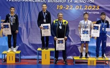 У ваговій категорії (45 кг) Юрій Голуб виборов 2 місце