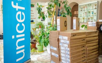 ЮНІСЕФ доставив майже 40 тисяч ноутбуків для українських школярів