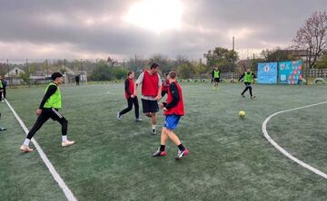 «Пліч-о-пліч». Новий сезон: решетилівські школярі взяли участь у змаганнях із масового футболу