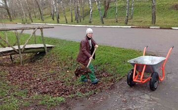 Решетилівські комунальники впорядковують території старостатів