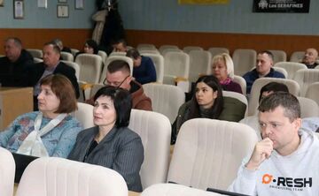 У Решетилівці зібрали позачергову сесію: ухвалено п’ять важливих рішень