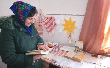 Книгозбірні запрошують познайомитися із різдвяно-новорічними звичаями та традиціями