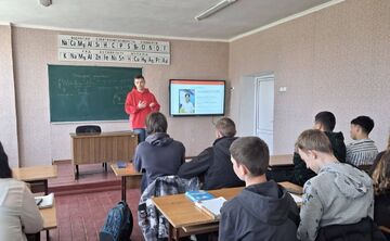 Шевченківські школярі зустрілися з офіцером рекрутингу
