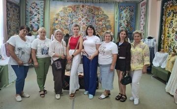 На екскурсії до ВЦВК приїздять гості зі всієї України