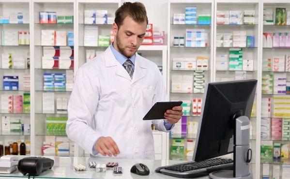 До кінця березня усі аптеки та медзаклади мають бути готові до відпуску рецептурних ліків за е-рецептом