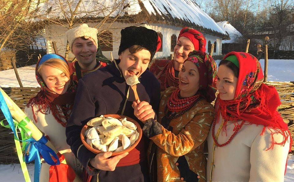 Не Масляна, а Масниці (Колодій), не млинці — вареники з сиром