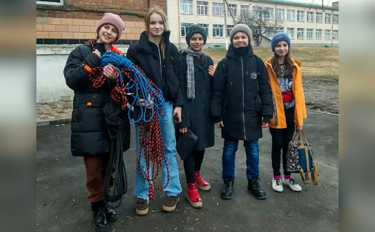 Юні туристи із Покровського зайняли третє місце на змаганнях із туризму