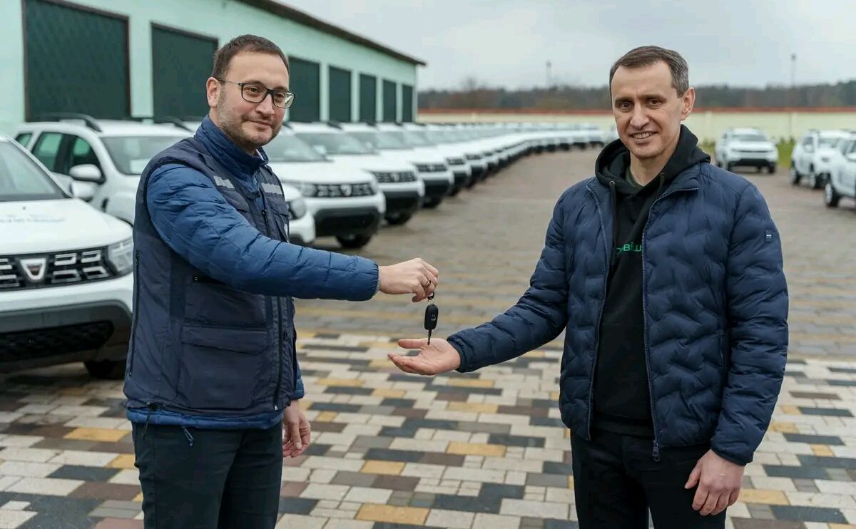 Медичний фронт України отримав 59 авто від партнерів