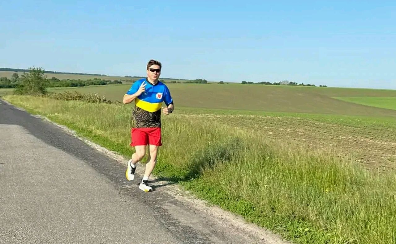 Олександр Біленький продовжує донатити за пробіжки на підтримку волонтерів і ЗСУ