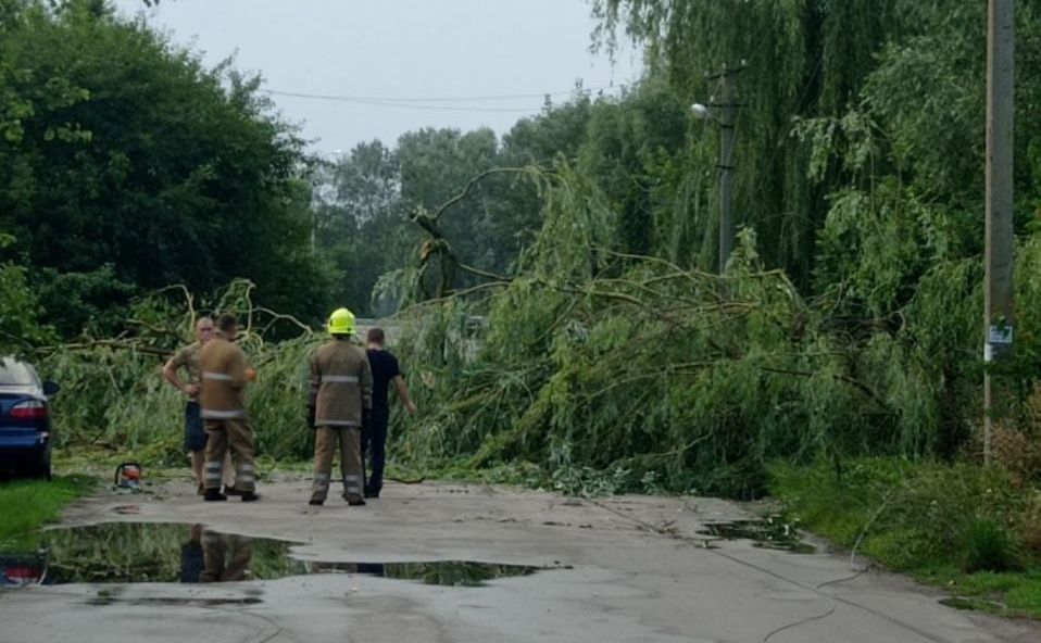 Негода наробила біди в Решетилівці