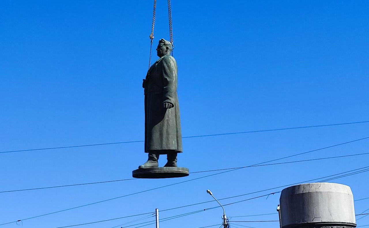 У Полтаві демонтували пам’ятник генералу Зигіну