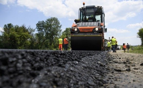 У Решетилівці відновили поточний ремонт доріг