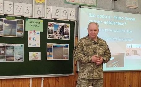 Захист України в школах викладатимуть ветерани