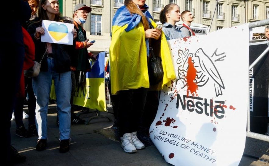 Компанія Nestle — міжнародний спонсор війни