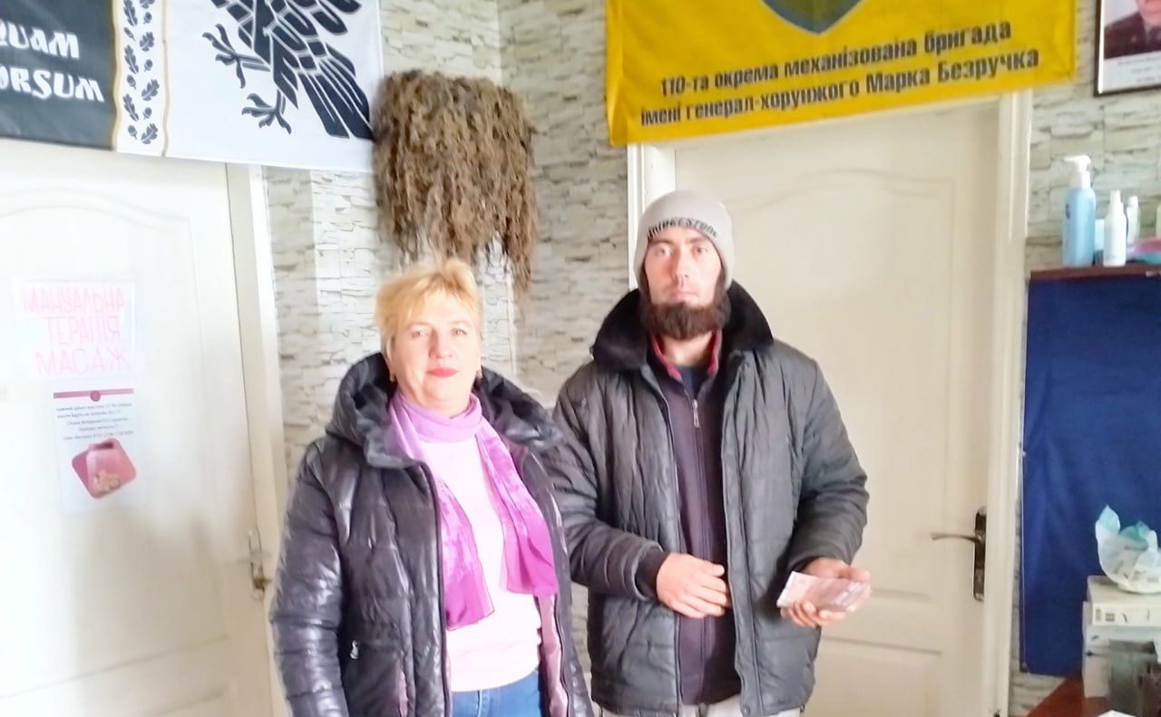 Зібрану на благодійному ярмарку допомогу, Глибока Балка передала решетилівським волонтерам
