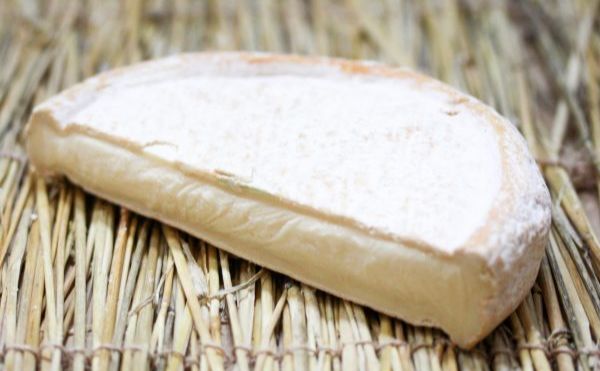 В Україну завезли отруйний сир зі стафілококом