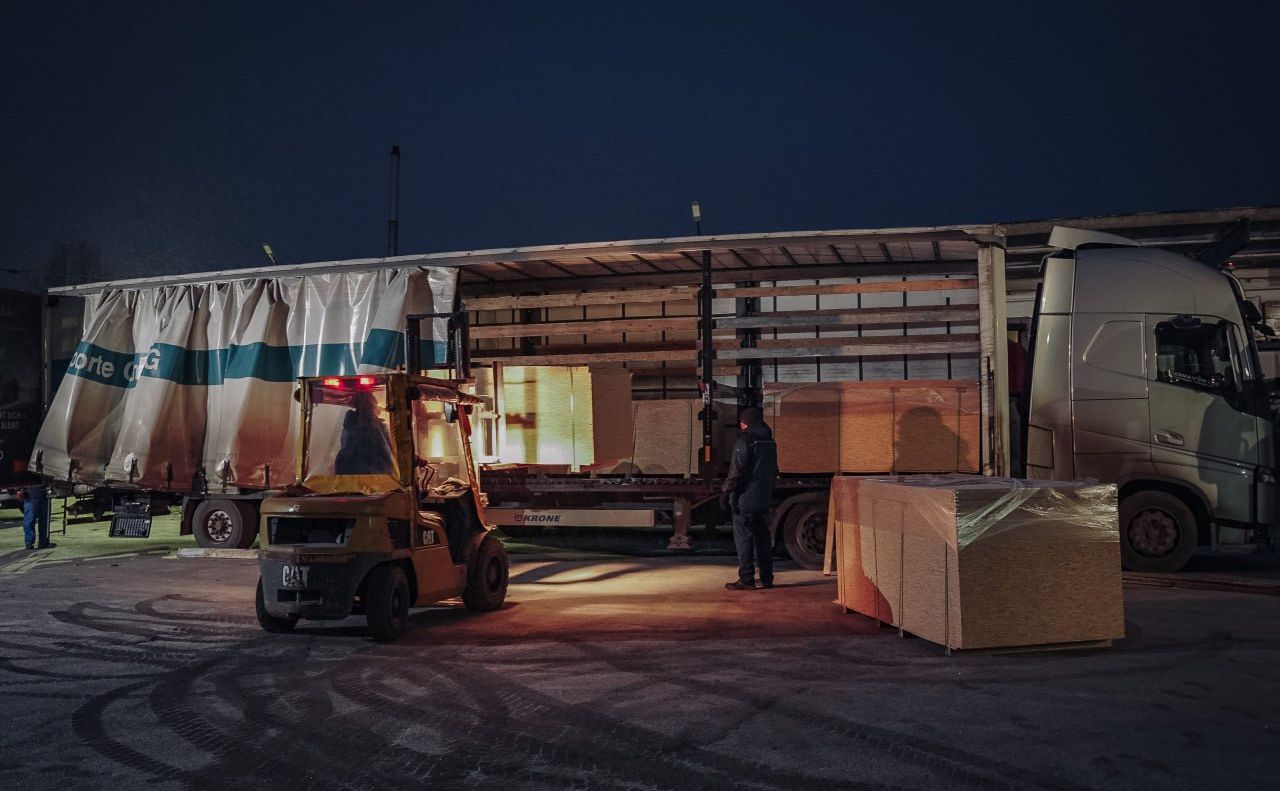Полтавщина передала 20 тонн будівельних матеріалів Харківській області