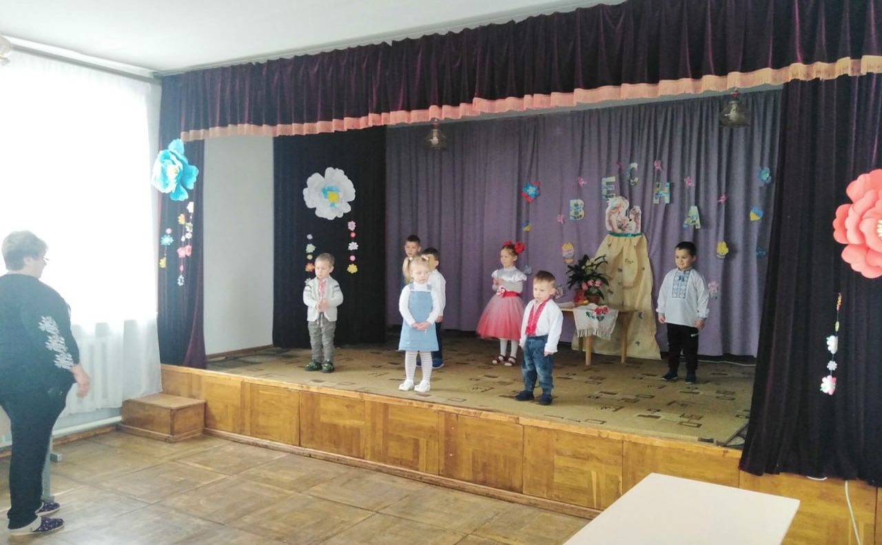 У Глибокобалківському закладі освіти влаштували свято Весни для дівчаток і жінок