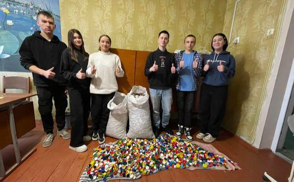 Із Покровського відправили на переробку чергову партію пластикових кришечок