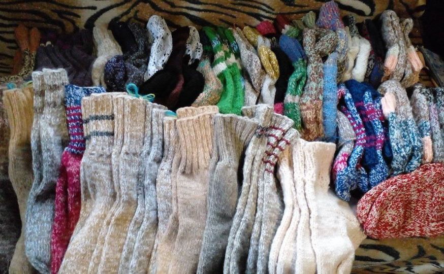 Решетилівські майстрині готуються до сезону плетіння шкарпеток