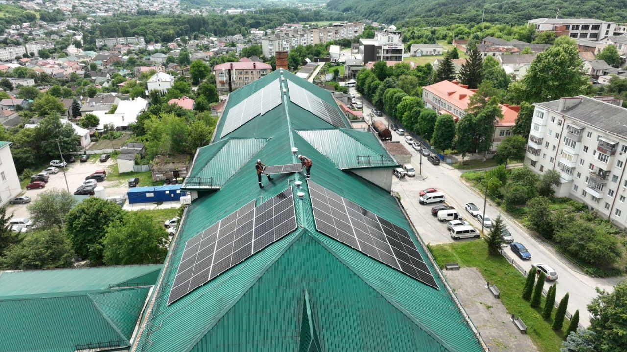 Медзаклади обладнують сонячними станціями для більшої енергетичної безпеки