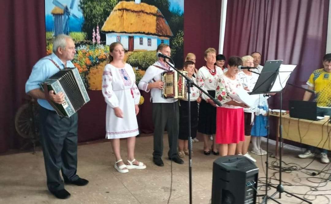 У М’якеньківці та Михнівці зібрали майже 20 тисяч гривень на підтримку ЗСУ