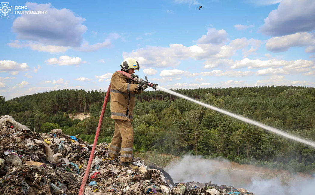 Під Полтавою знову горить сміттєзвалище