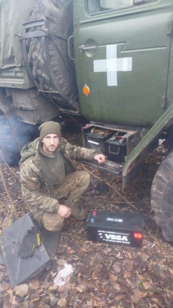 Волонтери та земляки допомогли військовому Михайлу Бондарчуку зібрати кошти на нові шини