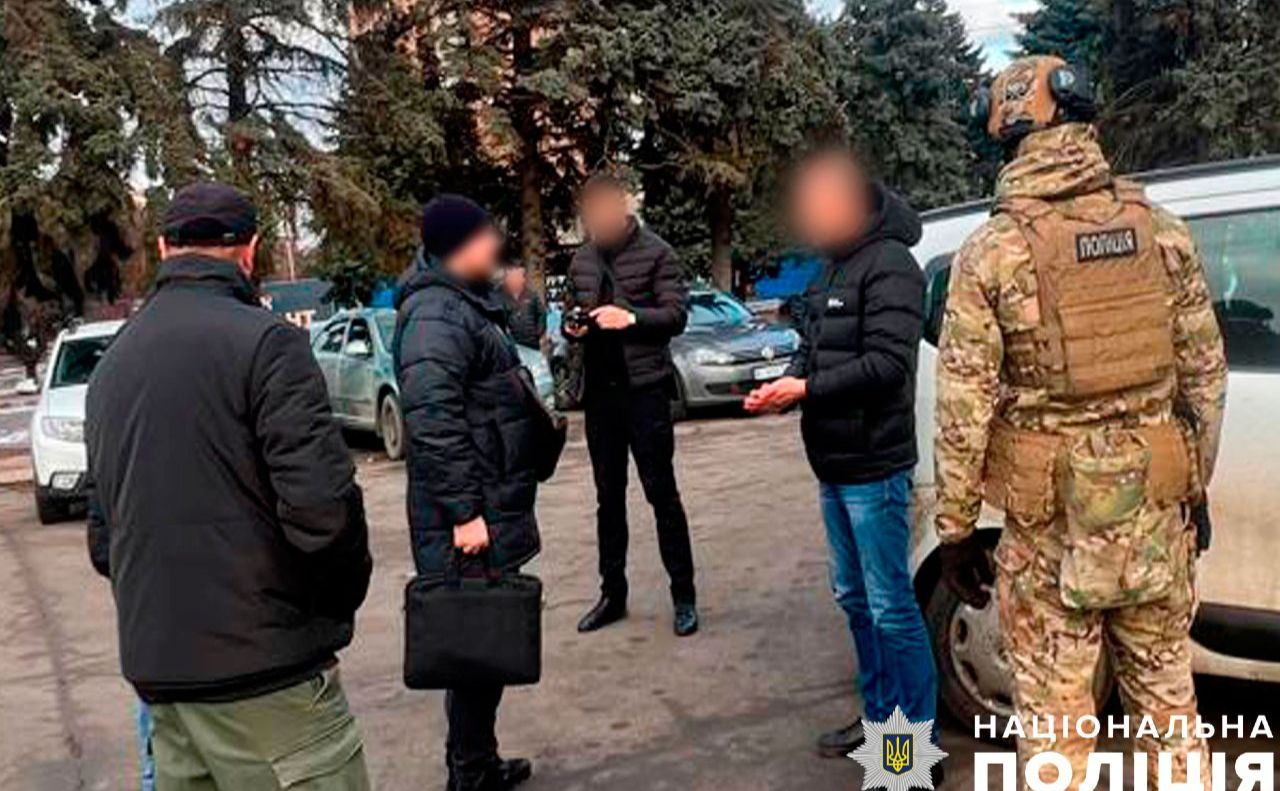 На Полтавщини на хабарі затримали селищного голову