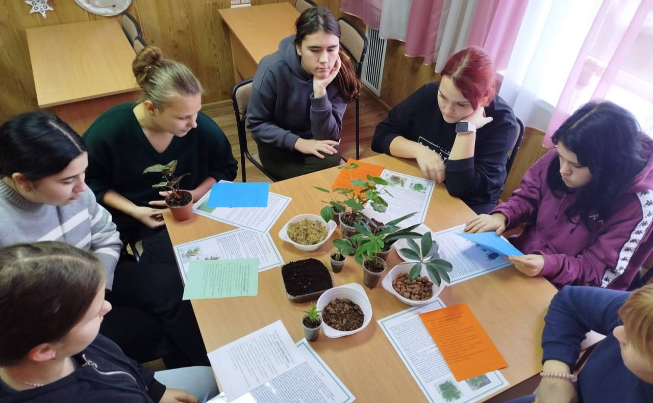 Вихованці Решетилівської філії ПОЕНЦУМ досліджують властивості ґрунту