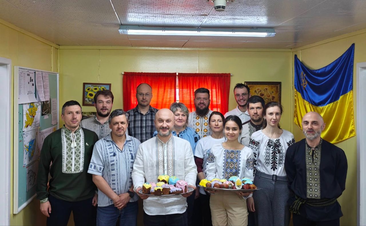 Писанки з пінгвінами та паски від полтавки: як українські полярники Великдень святкували