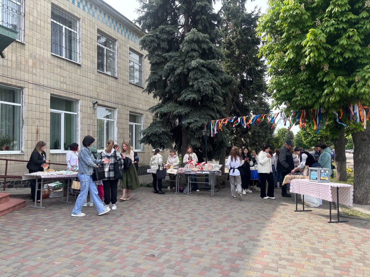 У Решетилівці відзначили День вишиванки