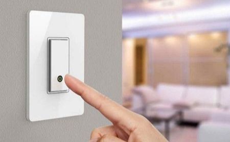 У вихідні дні енергетики закликають ощадливо використовувати електроенергію