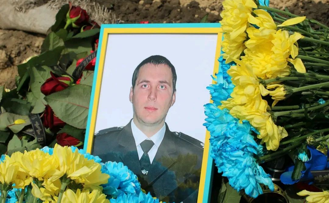 Жителі Решетилівщини збирають голоси, щоб присвоїти звання Героя України полеглому на фронті майору поліції
