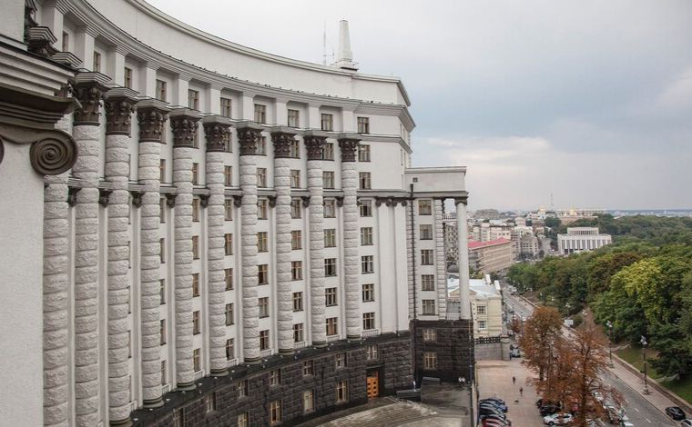 Українцям зараховуватимуть до страхового стажу періоди роботи за кордоном