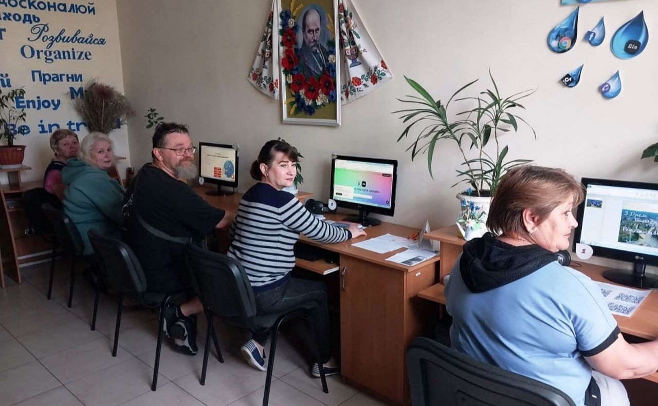 У бібліотеці допомагають опановувати цифрові сервіси