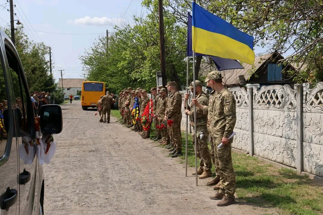 На вічний спочинок повернувся полеглий Вадим Мотріченко