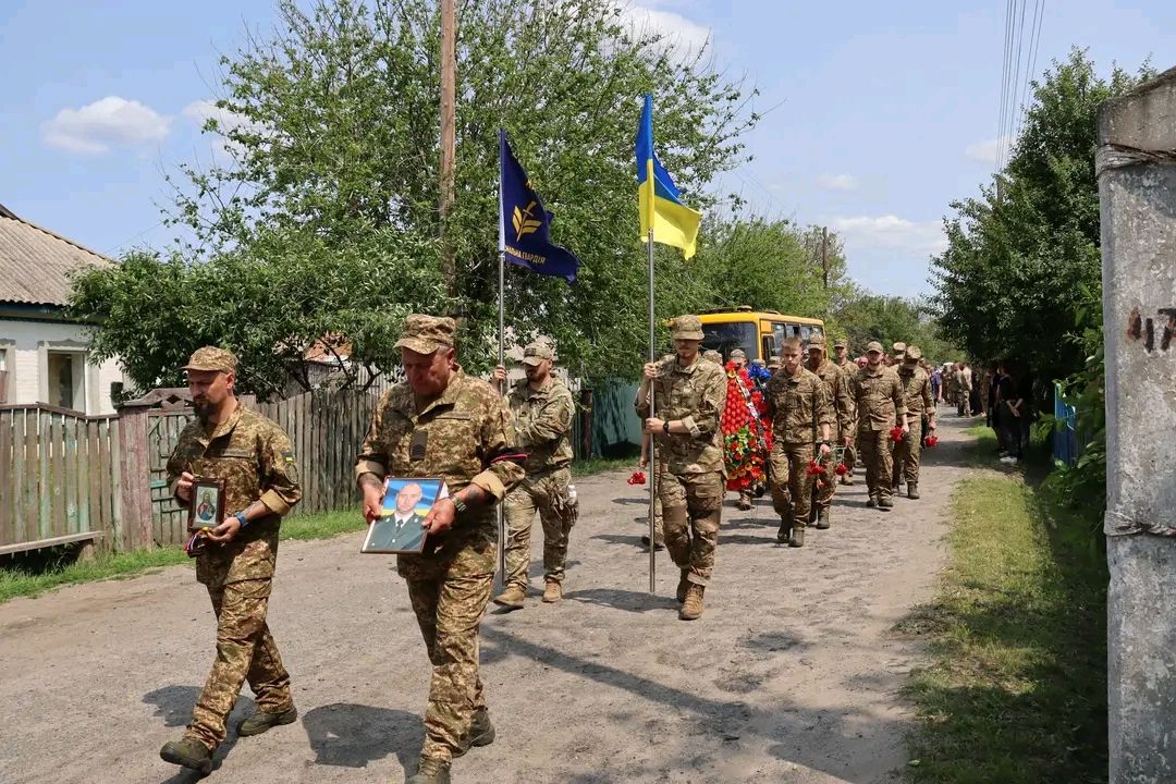 На вічний спочинок повернувся полеглий Вадим Мотріченко