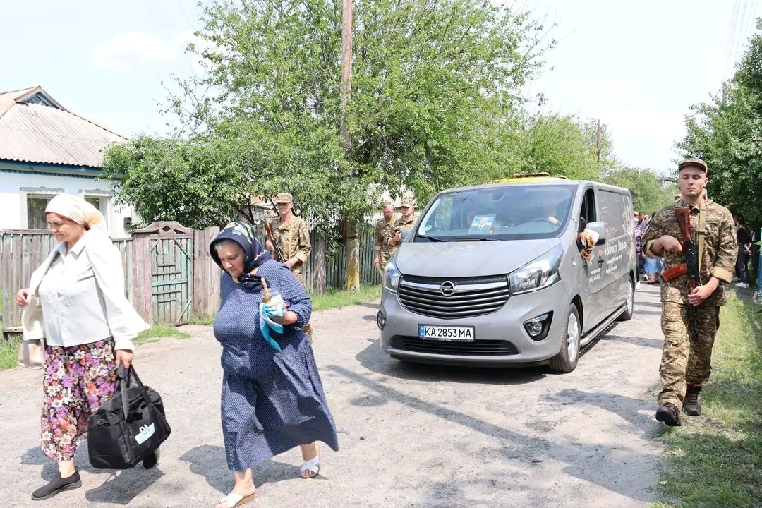 На вічний спочинок повернувся полеглий Вадим Мотріченко