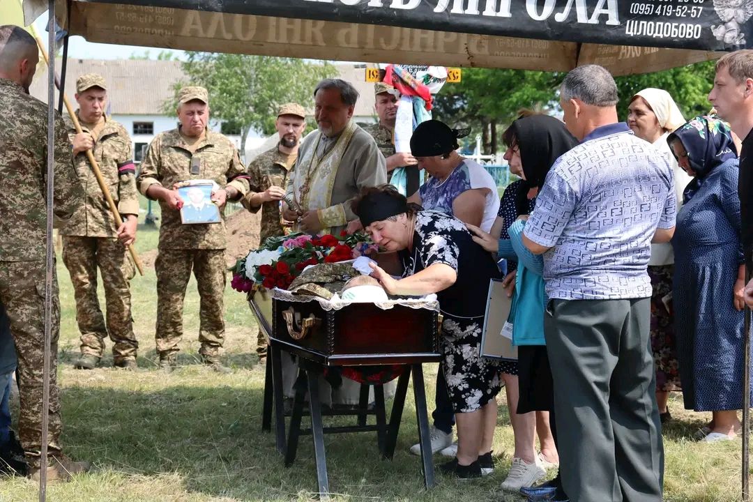 На вічний спочинок повернувся полеглий Вадим Мотріченко