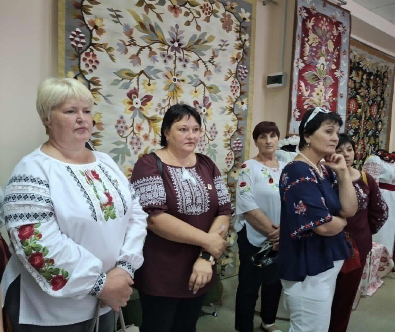 Освітяни Лубенщини — гості Всеукраїнського центру вишивки та килимарства