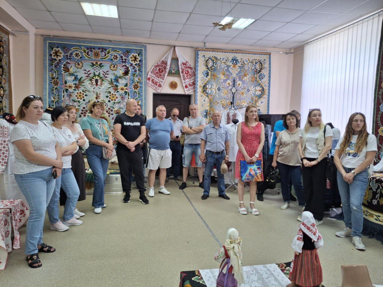 ВЦВК проводить екскурсії для гостей із різних регіонів