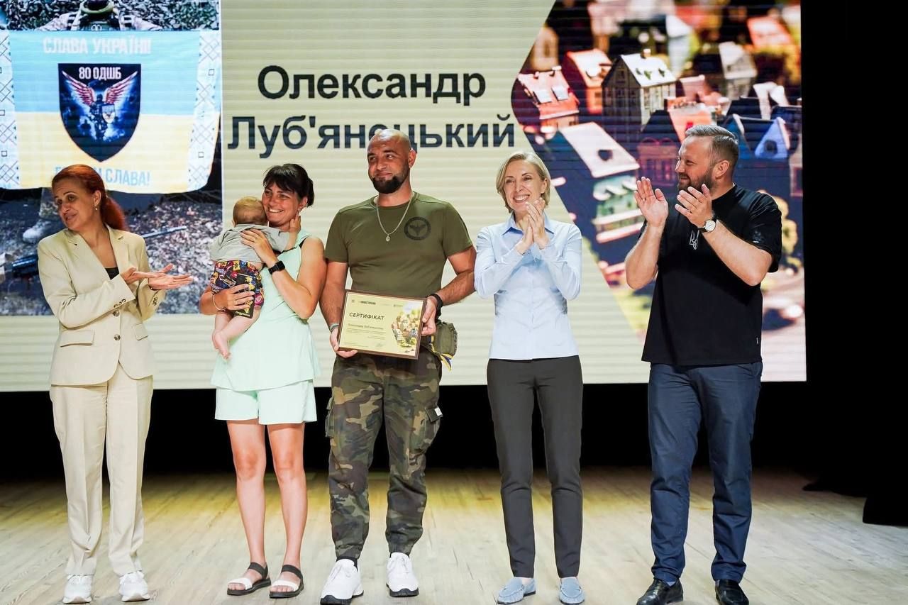 Ветерани війни з Решетилівської громади отримали сертифікати на житло