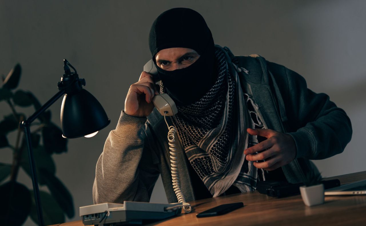 Мешканця Полтави підозрюють у серії «замінувань» держустанов