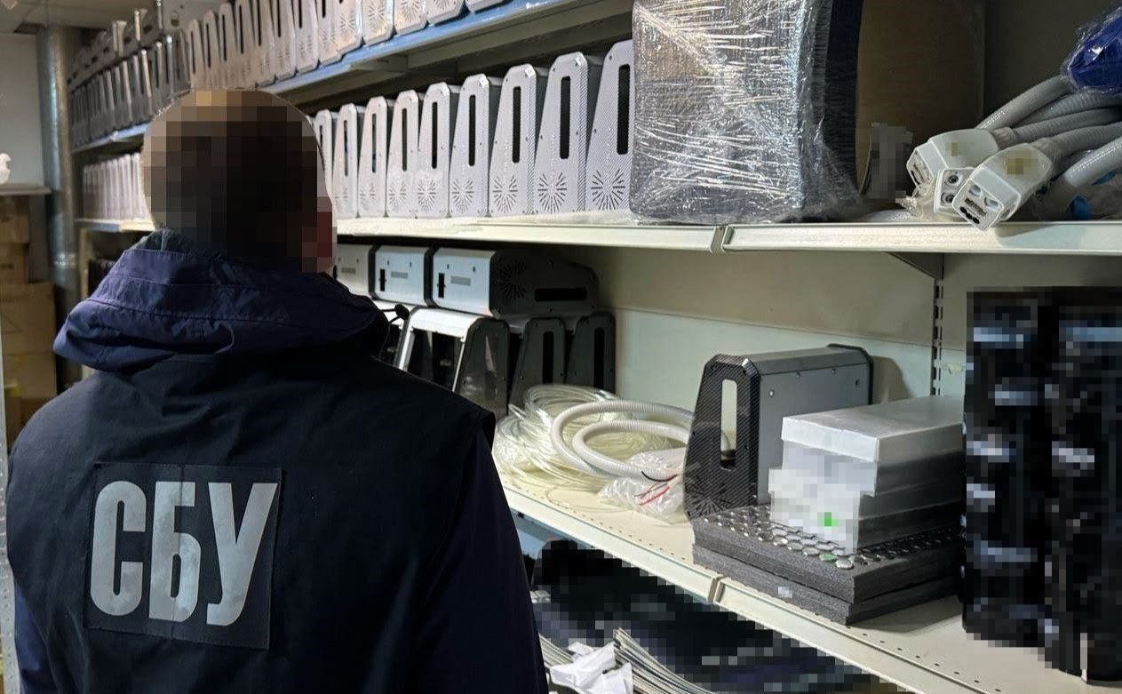 Підприємця з Полтавщини підозрюють у постачанні медобладнання до росії