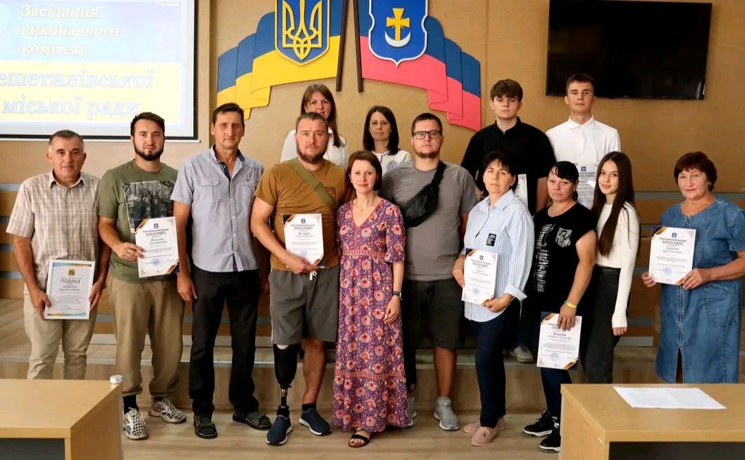 У Решетилівці військових та волонтерів відзначили грамотами