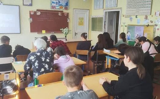 «Наша Перемога»: глибокобалківські школярі долучилися до Всеукраїнського уроку пам’яті та сили духу