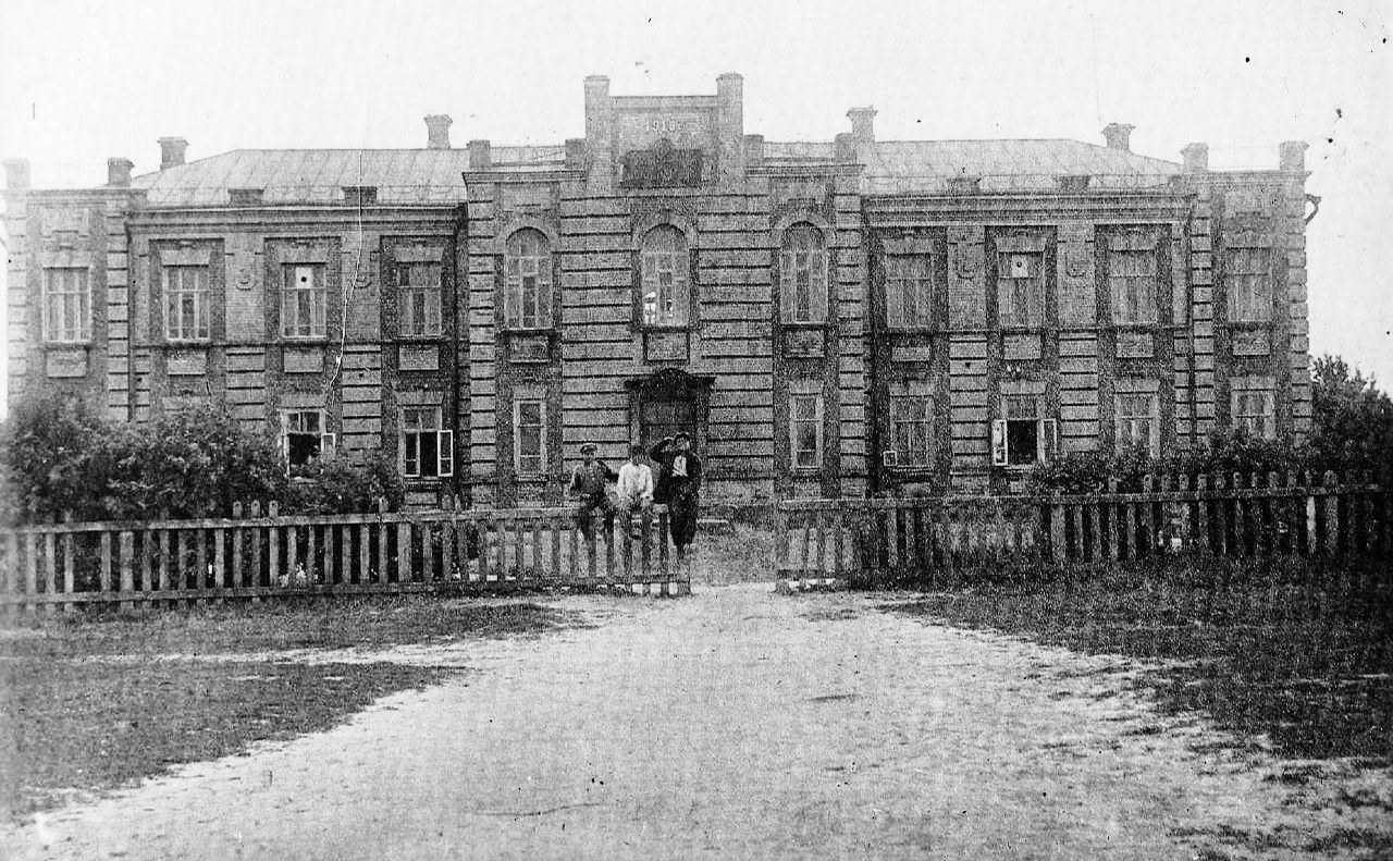 Освітні заклади містечка Решетилівка на рубежі ХIХ-ХХ ст.
