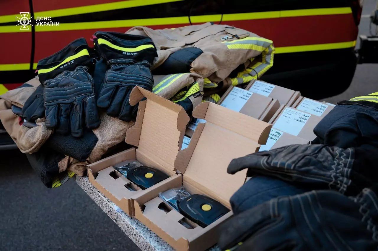 Полтавські рятувальники отримали обладнання від міжнародних благодійників