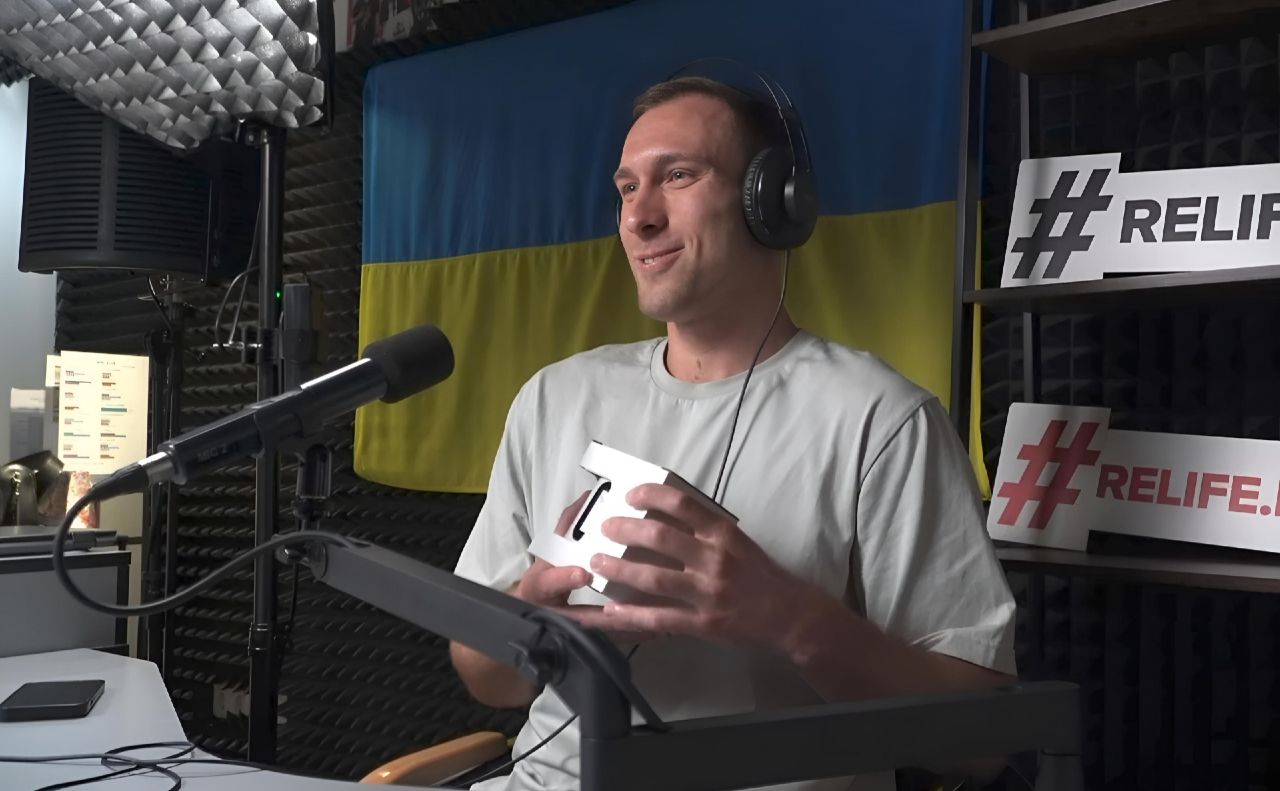 Гість «Розпаковки» — волейболіст Євген Бойко